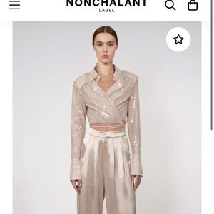 Nonchalant label Tylan top NWT